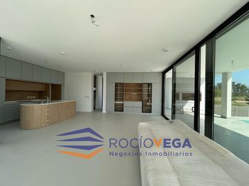 Casa -en venta en Everlinks Golf, Lujan