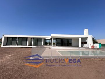 Casa -en venta en Everlinks Golf, Lujan