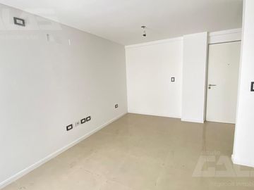 Departamento 2 Ambientes - Balcón - Ituzaingó Norte Centro