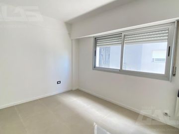 Departamento 2 Ambientes - Balcón - Ituzaingó Norte Centro