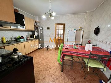 DUPLEX 4 Ambientes en VENTA “Parque Patricios”