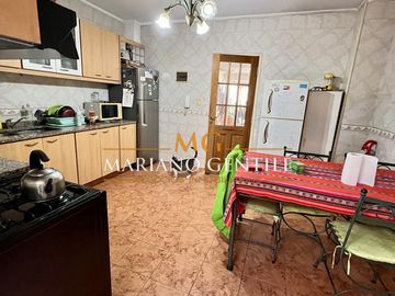 DUPLEX 4 Ambientes en VENTA “Parque Patricios”