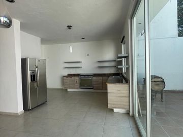 Casa a espaldas de la prepa  Tec Santa Anita