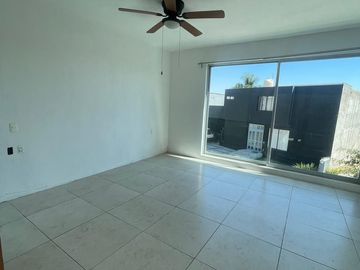 Casa a espaldas de la prepa  Tec Santa Anita