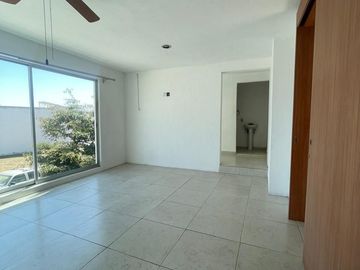 Casa a espaldas de la prepa  Tec Santa Anita