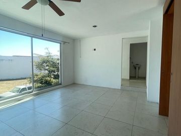 Casa a espaldas de la prepa  Tec Santa Anita