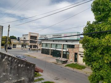 Casa y departamento - VENTA - Bella Vista