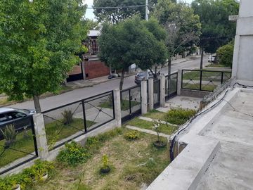 Casa y departamento - VENTA - Bella Vista