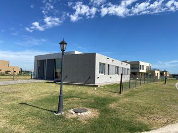 Casa en Barrio San Felipe, Canning
