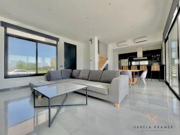VENTA CASA SAN SEBASTIAN AREA 11