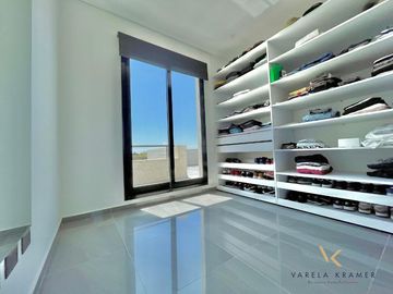 VENTA CASA SAN SEBASTIAN AREA 11