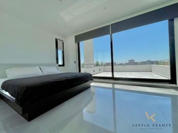VENTA CASA SAN SEBASTIAN AREA 11