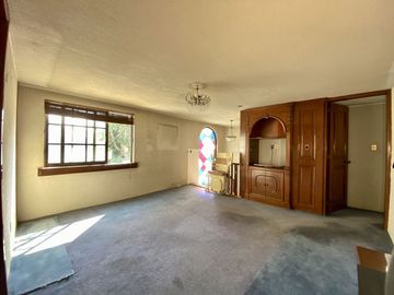Venta de Casa con jardín privado en calle cerrada