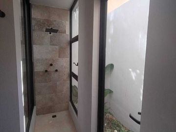 Venta de casa residencial de 2 Habitaciones con piscina en García Gineres