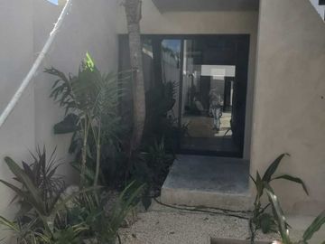 Venta de casa residencial de 2 Habitaciones con piscina en García Gineres