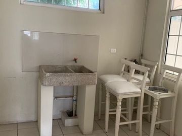 HERMOSA CASA ESTILO CALIFORNIANO