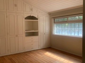 HERMOSA CASA ESTILO CALIFORNIANO