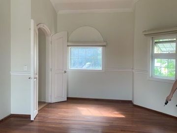 HERMOSA CASA ESTILO CALIFORNIANO