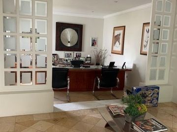 HERMOSA CASA ESTILO CALIFORNIANO