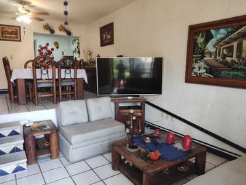 Casa  con alberca común, de 2 recámaras