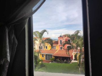 Casa  con alberca común, de 2 recámaras