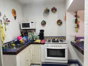Casa  con alberca común, de 2 recámaras