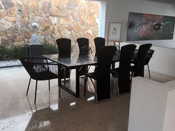 Hermosa casa en Venta y renta en Real del country, Bosque Real