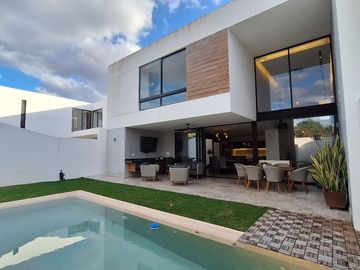 Casa en venta Mérida Yucatán, Privada Parque Natura