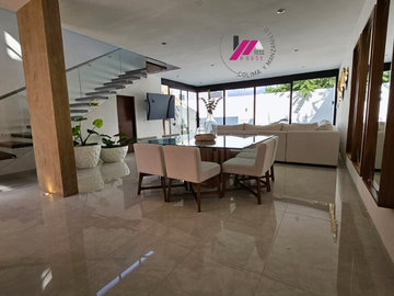 HERMOSA RESIDENCIA DE LUJO EN CONDOMINIO LA HIGUERA