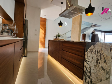 HERMOSA RESIDENCIA DE LUJO EN CONDOMINIO LA HIGUERA