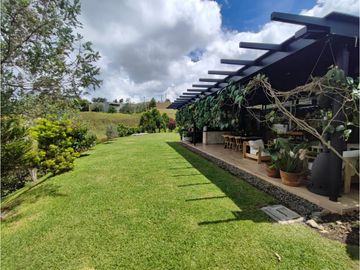 7551568 Venta Casa en Envigado sector Alto de las Palmas