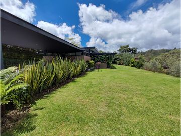 7551568 Venta Casa en Envigado sector Alto de las Palmas