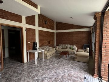 CASA CON ALBERCA EN PRIVADA ZONA ORIENTE