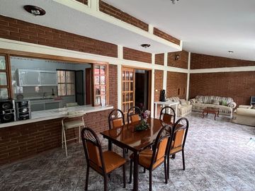CASA CON ALBERCA EN PRIVADA ZONA ORIENTE
