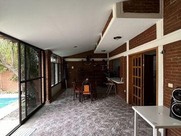 CASA CON ALBERCA EN PRIVADA ZONA ORIENTE