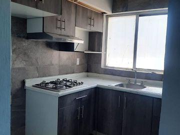 CASA DUPLEX UBICADA EN ESQUINA EN VENTA EN COLONIA LA LOMA GUADALAJARA
