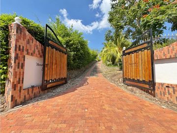 Venta casa campestre en Condominio La Hacienda en Turbaco