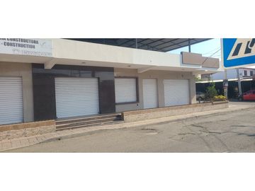 Renta de locales comerciales en la av. Flavio Reyes Manta.