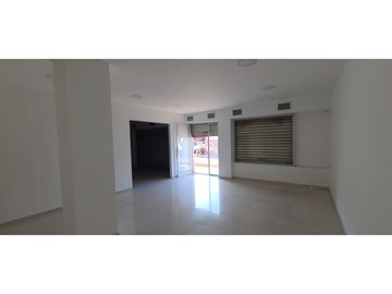 Renta de locales comerciales en la av. Flavio Reyes Manta.