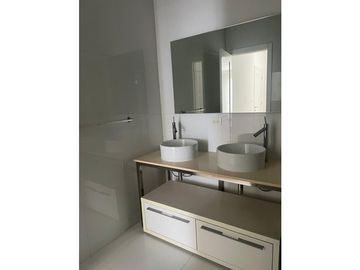 VENDO APARTAMENTO AMOBLADO EN AVENIDA BALBOA PH YOO (10)
