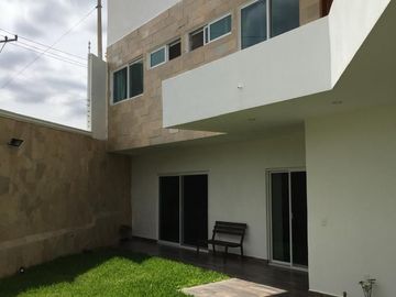 CASA EN VENTA EN FRACC CAMPESTRE ROYAL