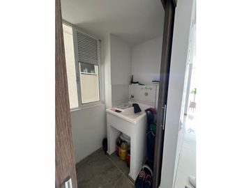 VENDO HERMOSO APARTAMENTO 4TO PISO VALLE DEL LILI SM  8458994