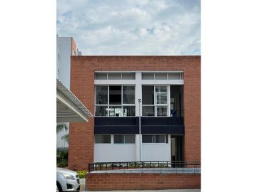 VENDO HERMOSO APARTAMENTO 4TO PISO VALLE DEL LILI SM  8458994