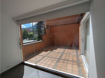 SE VENDE APARTAMENTO EN EL POBLADO