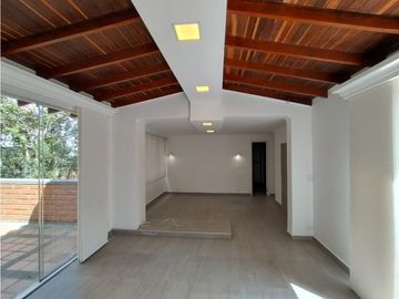 SE VENDE APARTAMENTO EN EL POBLADO