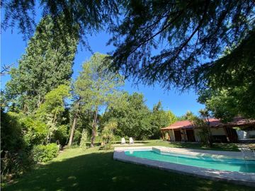VENDO CHALET CON AMPLIO TERRENO EN CHACRAS DE CORIA LUJAN DE CUYO