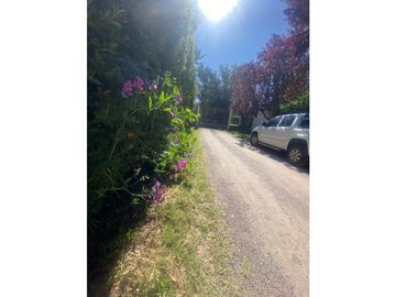 VENDO CHALET CON AMPLIO TERRENO EN CHACRAS DE CORIA LUJAN DE CUYO