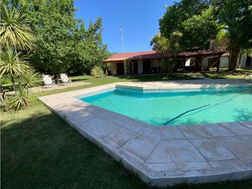 VENDO CHALET CON AMPLIO TERRENO EN CHACRAS DE CORIA LUJAN DE CUYO