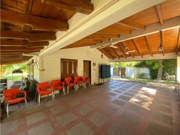 VENDO CHALET CON AMPLIO TERRENO EN CHACRAS DE CORIA LUJAN DE CUYO