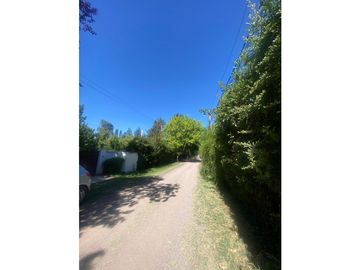 VENDO CHALET CON AMPLIO TERRENO EN CHACRAS DE CORIA LUJAN DE CUYO